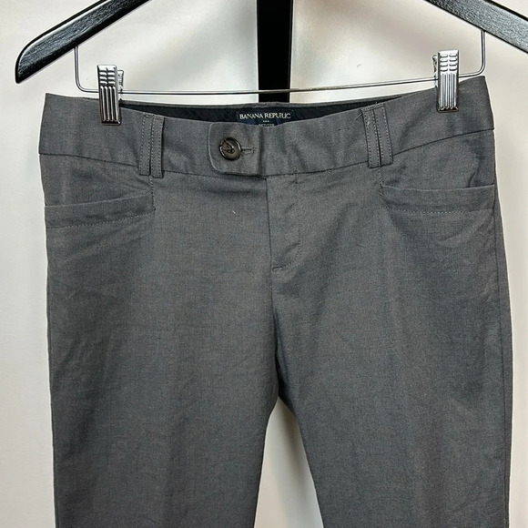 Banana Republic petite grey low rise flare stretch cotton pant. - Picture 4 of 9